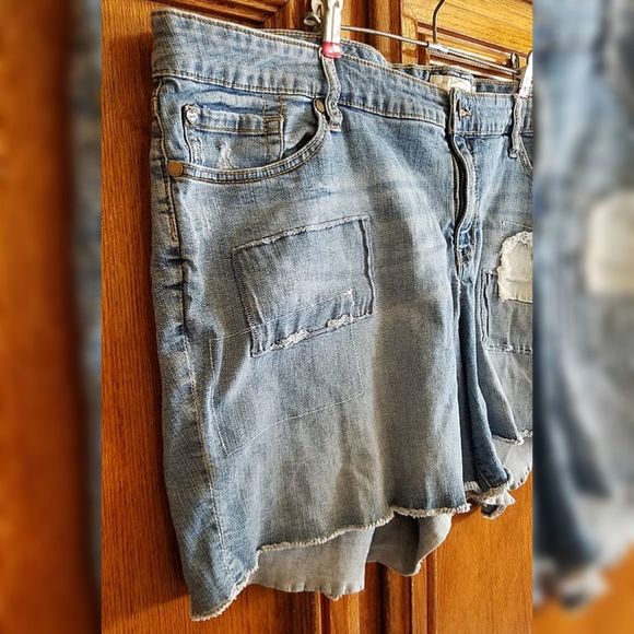 Torrid Denim ripped shorts - Picture 2 of 6